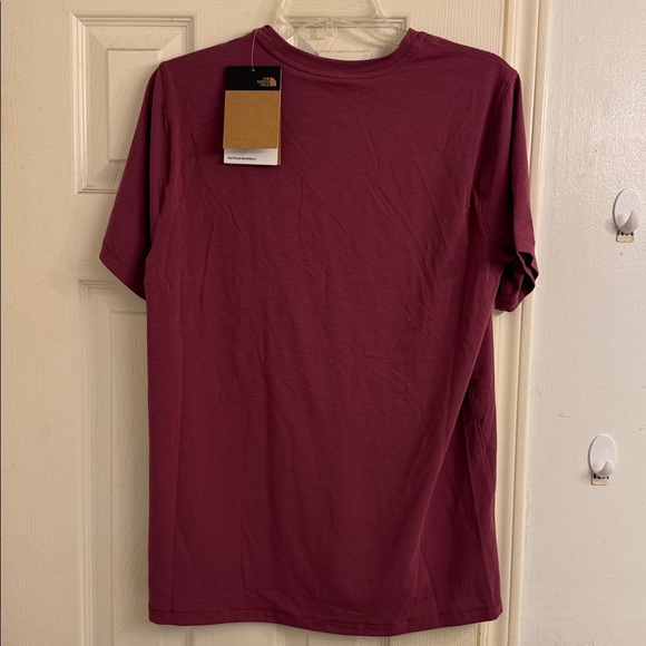 The North Face Men's Adventure Short Sleeve Tee Shirt - Picture 4 of 5